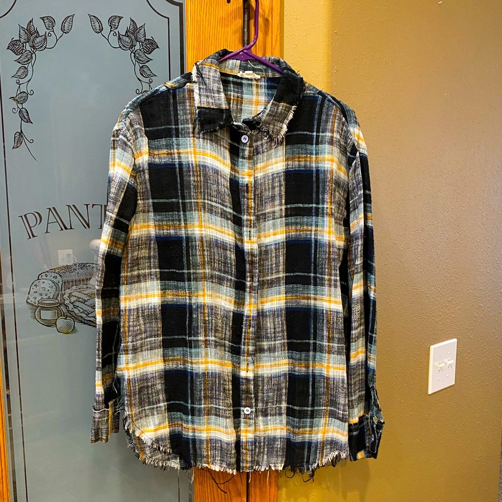 Light black plaid button down